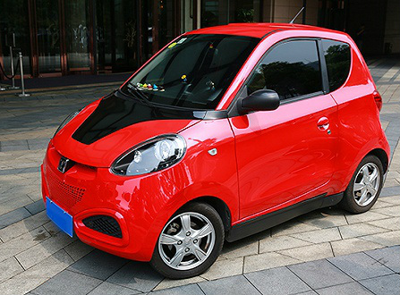 滴滴快的推出迷你电动车小滴 杭州首批上线一键呼叫